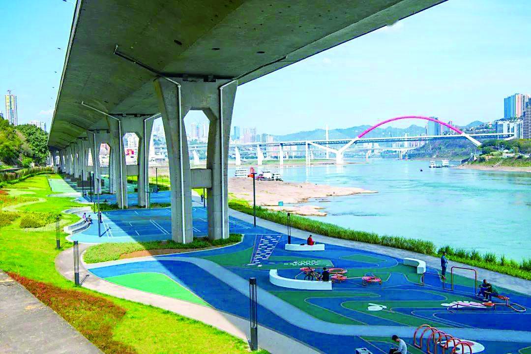 渝中区菜九路兜子背高架桥桥下空间